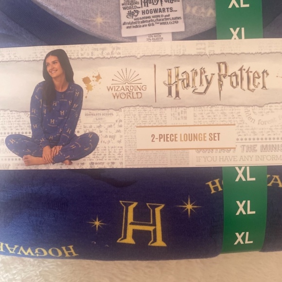 Harry Potter Lounge Set - Picture 2 of 3